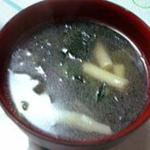 大根とわかめの韓国風スープ